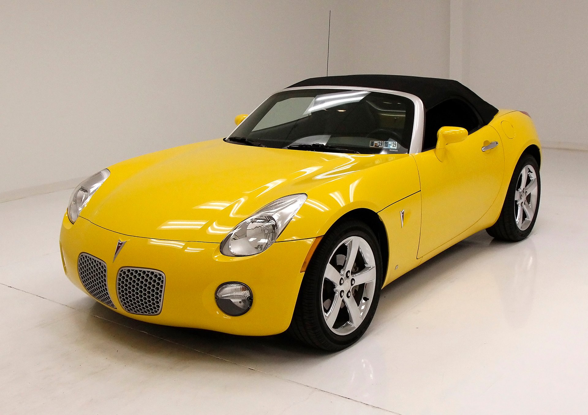 2007 Pontiac Solstice | Classic Auto Mall