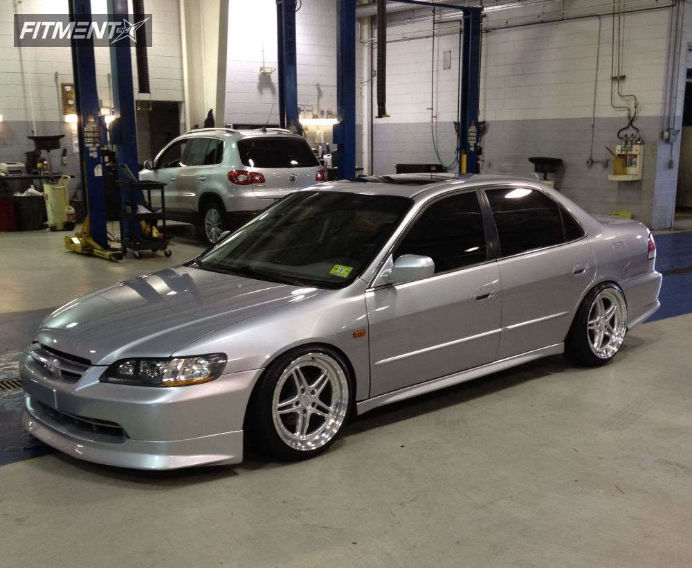 2002 Honda Accord EX V-6 4dr Sedan (3.0L 6cyl 4A) with 18x9.5 Privat Rivale  and Yokohama 215x40 on Lowered Adj Coil Overs | 219 | Fitment Industries