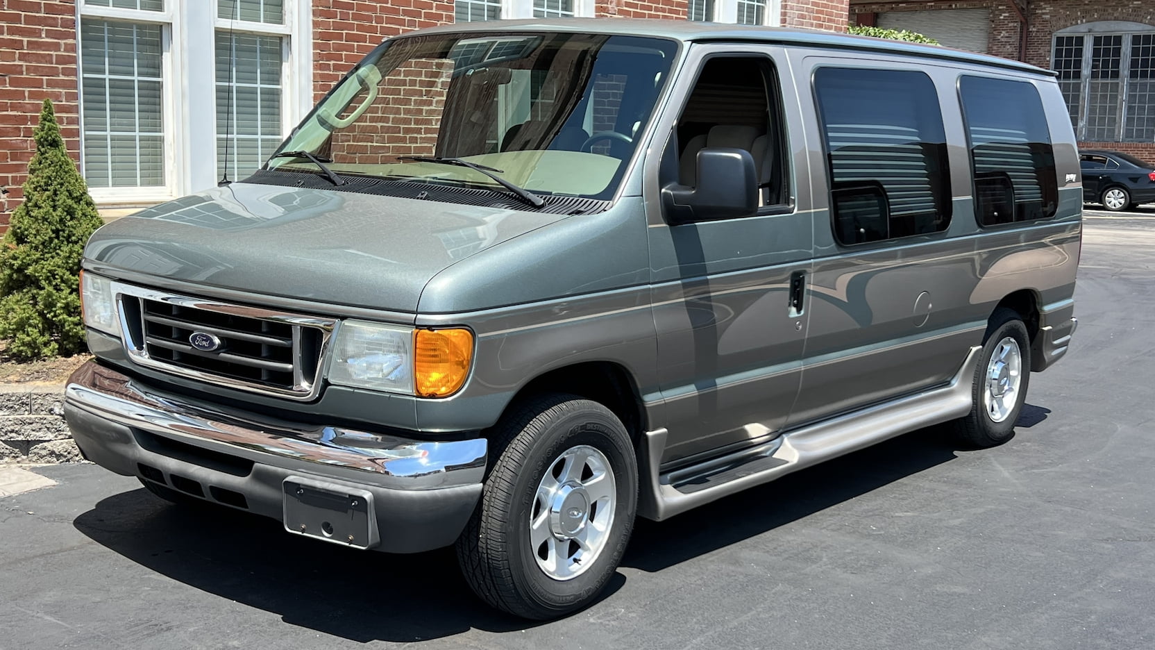 2006 Ford E150 Tuscany Conversion Van | F64 | Harrisburg 2022