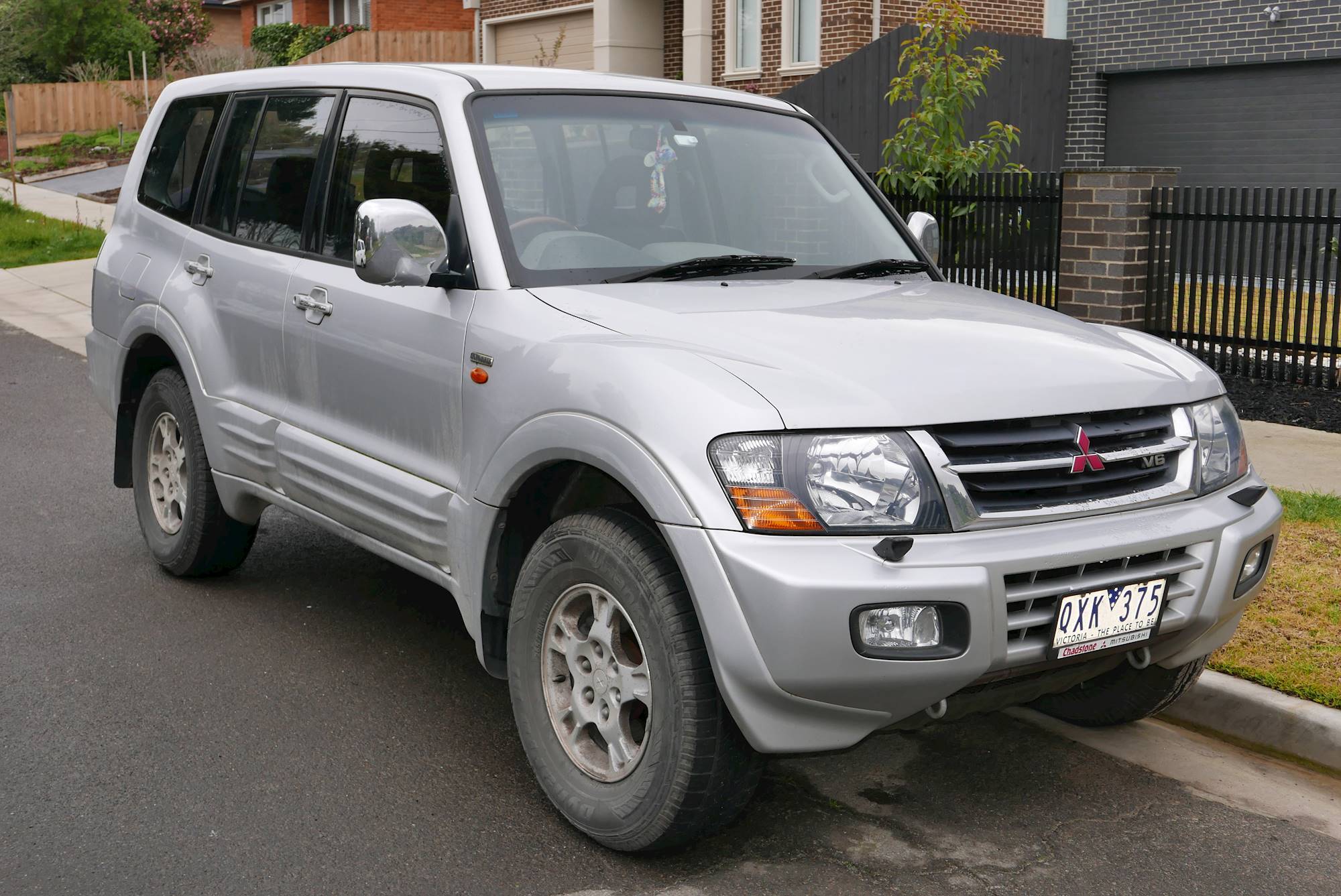 2001 Mitsubishi Montero 4-Door 4WD LTD Sportronic None