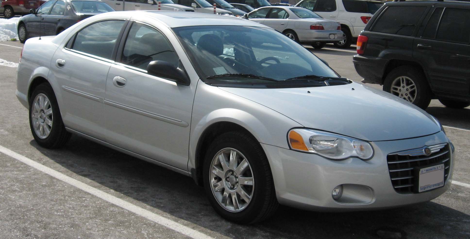 File:2004-2006 Chrysler Sebring Sedan.jpg - Wikimedia Commons