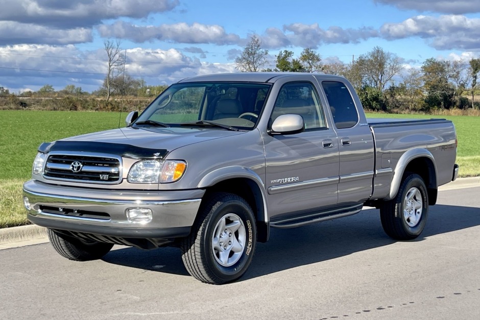 No Reserve: 23k-Mile 2001 Toyota Tundra Limited 4x4 for sale on BaT  Auctions - sold for $34,750 on November 3, 2021 (Lot #58,786) | Bring a  Trailer