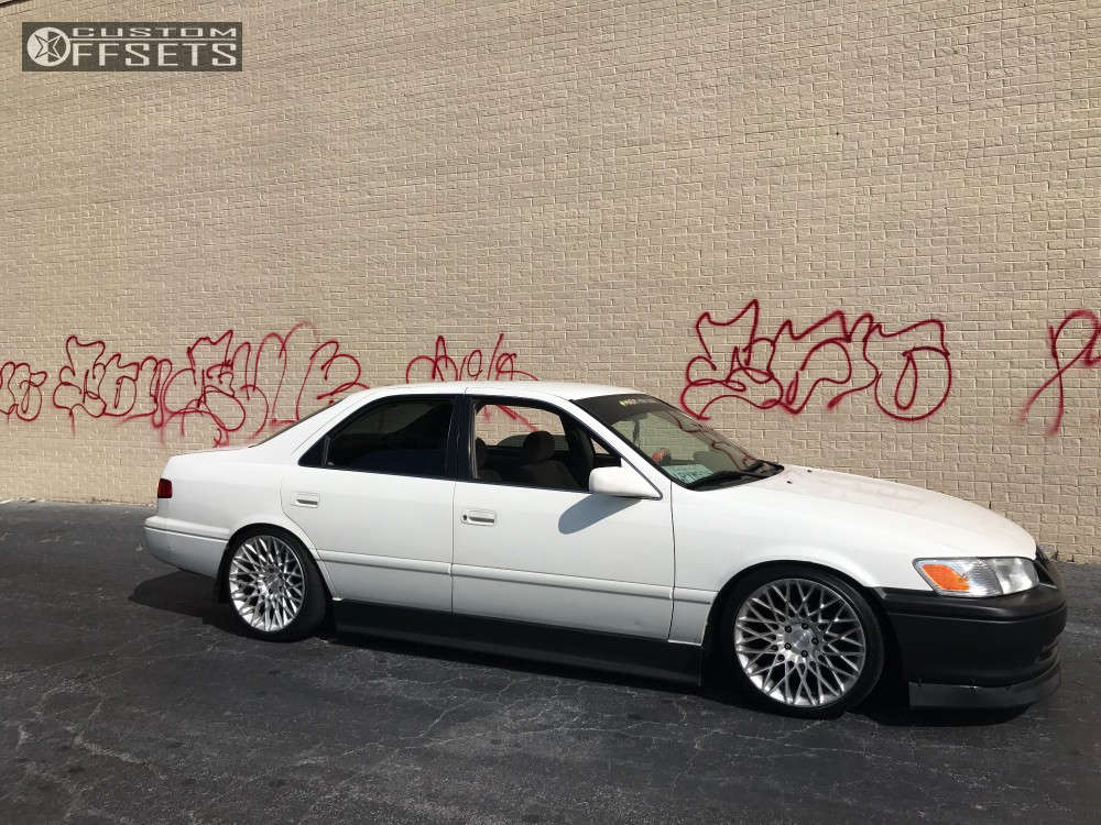 2001 Toyota Camry with 18x9.5 35 Niche Citrine and 225/40R18 Nankang NS-20  and Coilovers | Custom Offsets