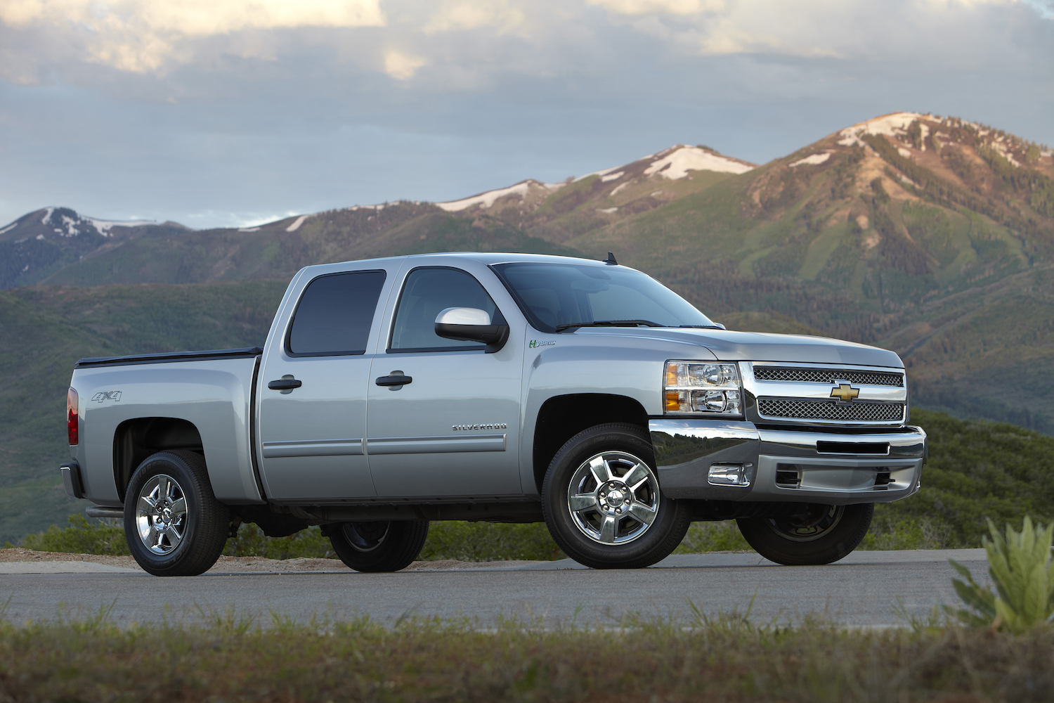 Does General Motors Make A Hybrid Pickup Truck?