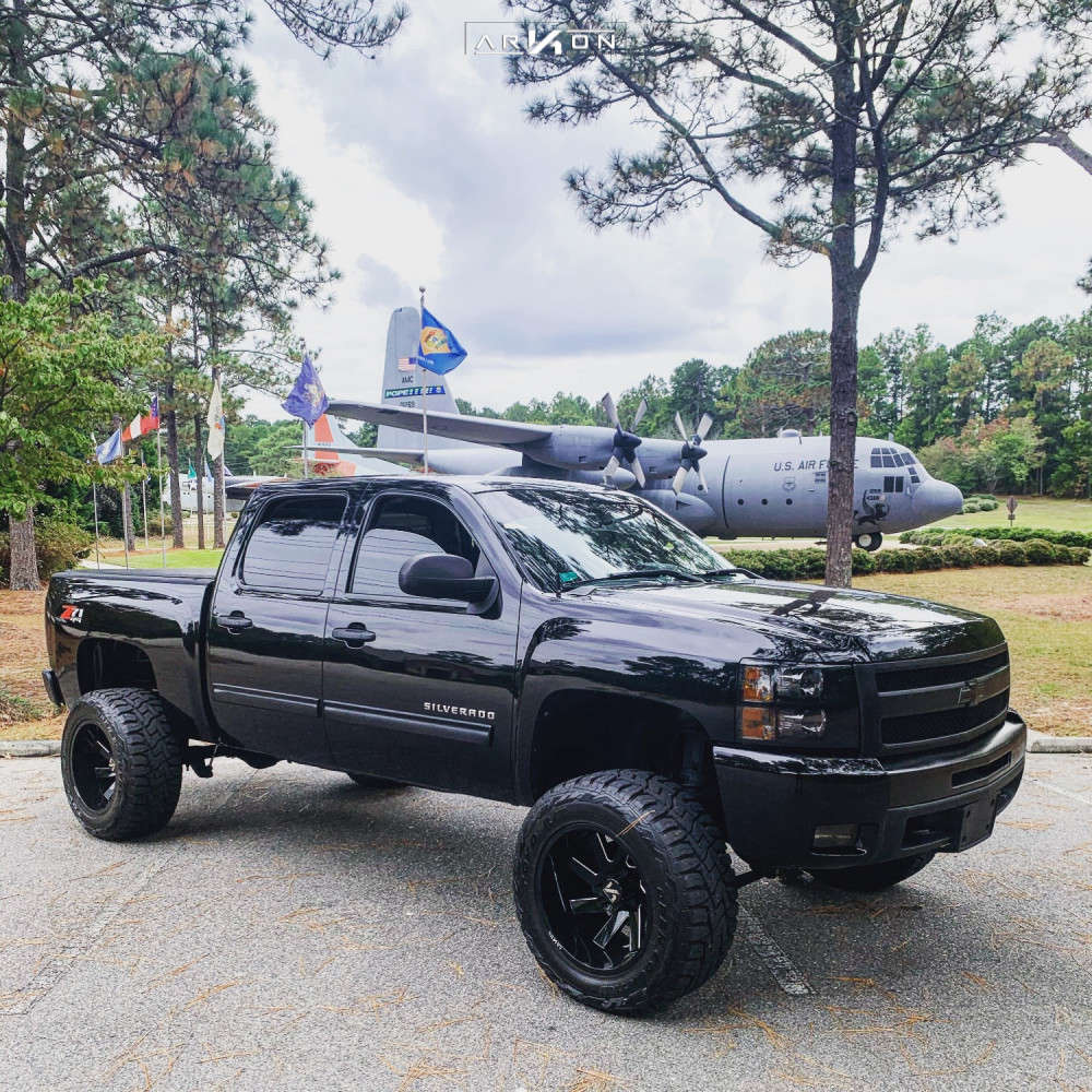 2010 Chevrolet Silverado 1500 Wheel Offset Aggressive > 1" Outside Fender  Suspension Lift 7.5" | 1431559 | ARKON OFF-ROAD