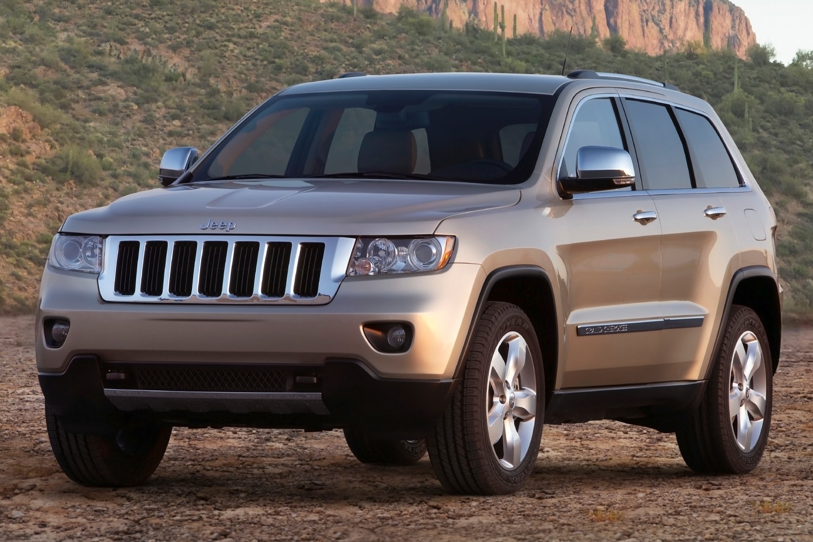 2013 Jeep Grand Cherokee Review & Ratings | Edmunds