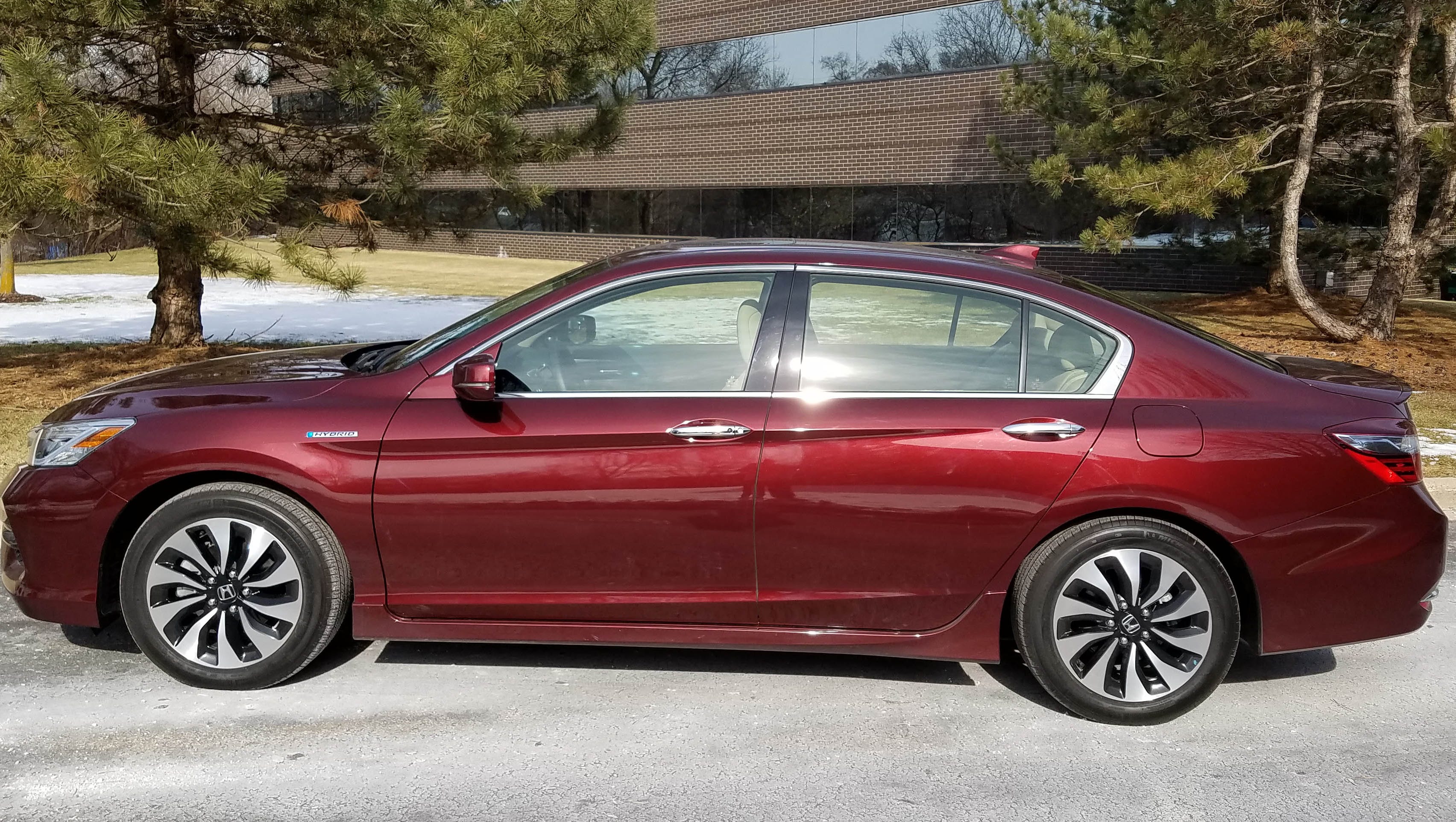 Savage on Wheels: 2017 Honda Accord Hybrid Touring