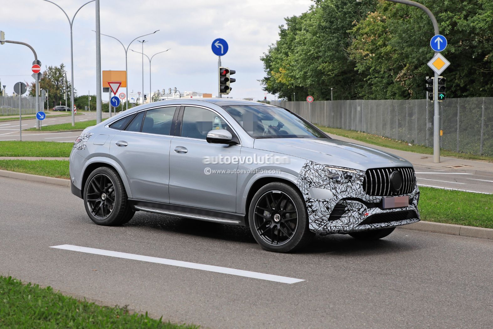 2023 Mercedes-AMG GLE 53 Coupe Facelift Could Get More Power - autoevolution