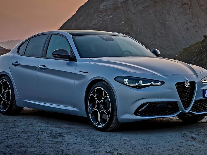 New 2023 Alfa Romeo Giulia facelift - First Look and Details - YouTube