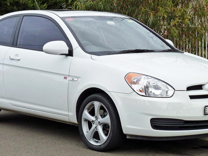 File:2006-2007 Hyundai Accent (MC) FX Limited Edition hatchback 01.jpg -  Wikimedia Commons