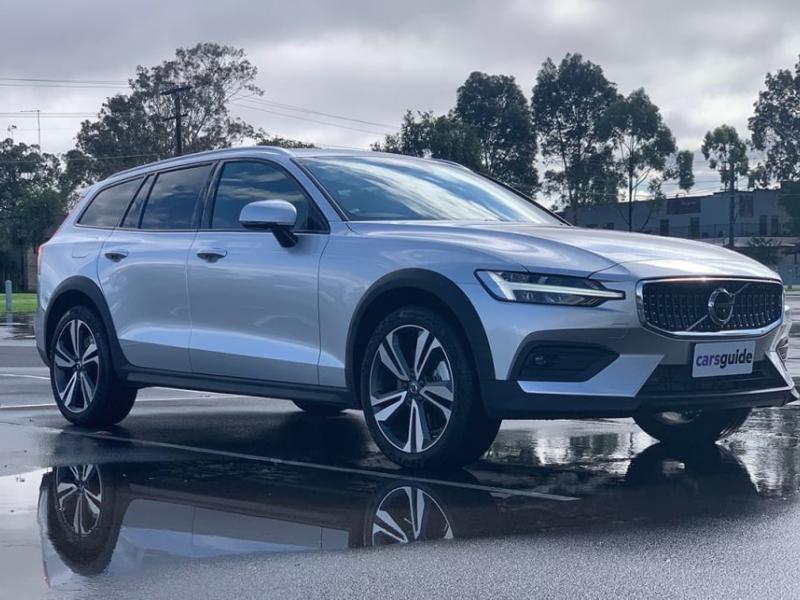 2022 Volvo V60 Cross Country review: Wagon gets the SUV treatment, but  should you just buy a Subaru Outback? | CarsGuide