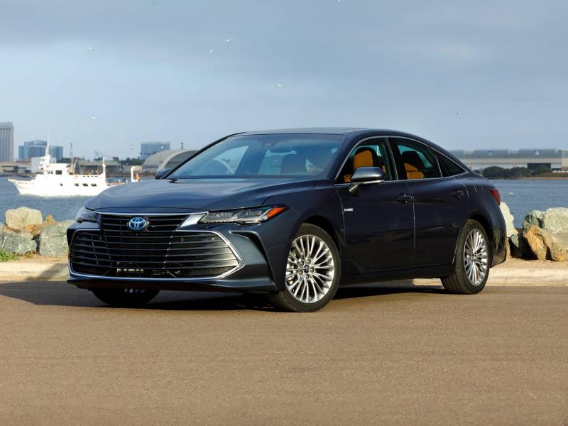 2022 Toyota Avalon Hybrid Prices, Reviews, and Pictures | Edmunds