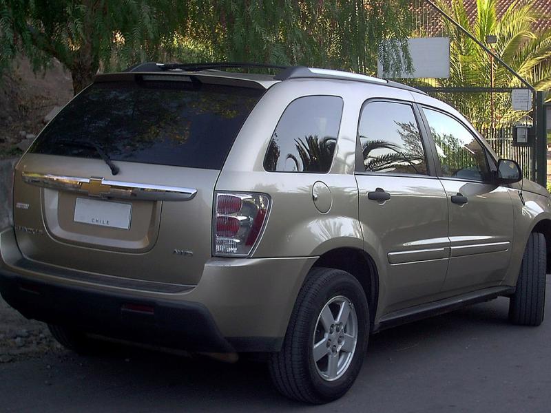 File:Chevrolet Equinox LS AWD 2006.jpg - Wikimedia Commons