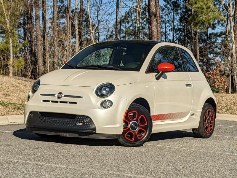 Pre-Owned 2019 FIAT 500e Hatchback in Cary #QP0070A | Hendrick Dodge Cary