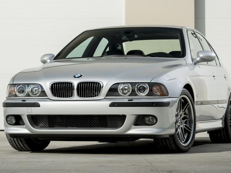 This Virtually Brand-New 2002 BMW M5 Sold for $176,000