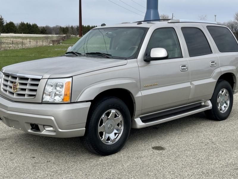 No Reserve: 36k-Mile 2004 Cadillac Escalade for sale on BaT Auctions - sold  for $25,000 on May 12, 2022 (Lot #73,073) | Bring a Trailer