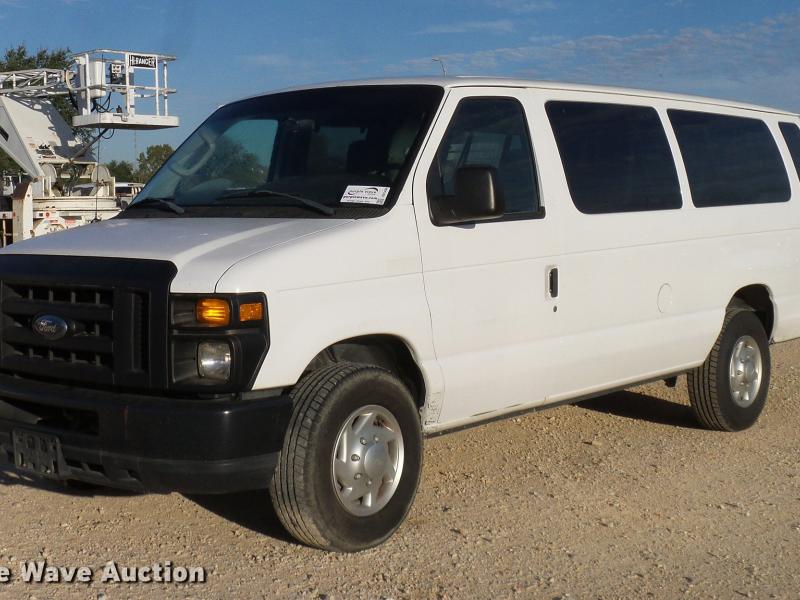 2011 Ford E350 Super Duty Extended van in Austin, TX | Item DD1456 sold |  Purple Wave
