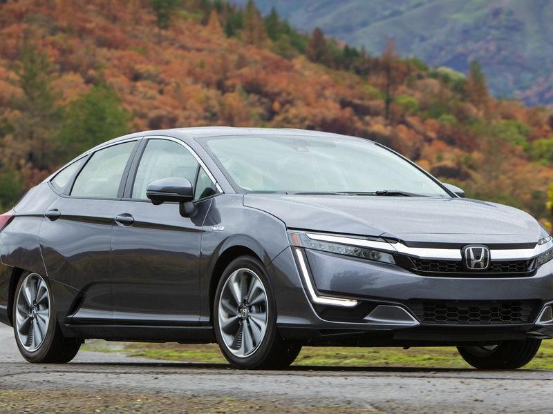 2021 Honda Clarity Review, Pricing, and Specs