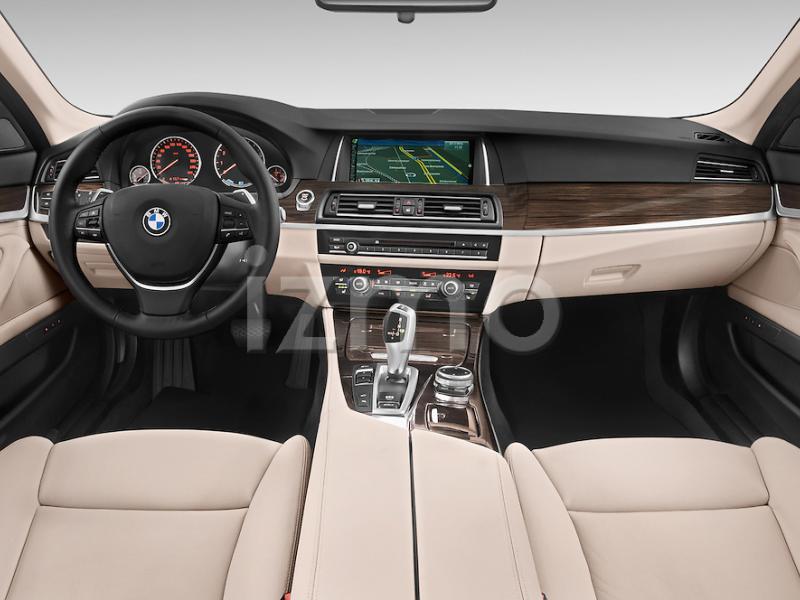 2015 BMW SERIES 5 ActiveHybrid 5 Luxury 4 Door Sedan Dashboard Stockphoto |  izmostock
