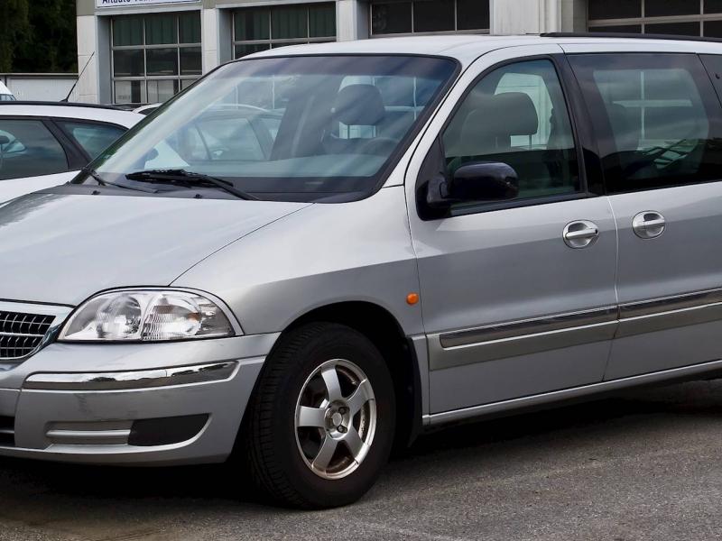 2000 Ford Windstar LX - Passenger Minivan 3.0L V6 auto