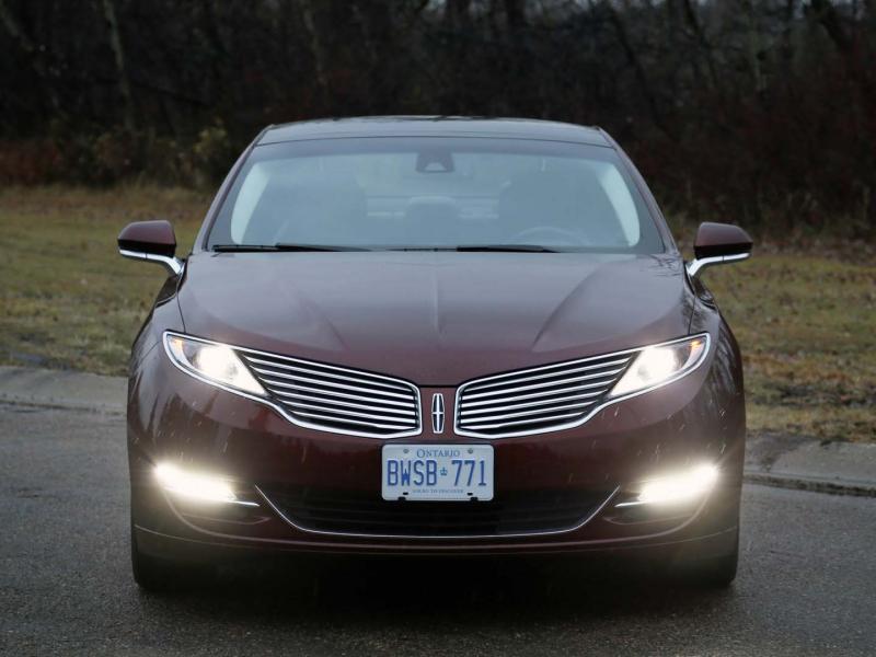 2016 Lincoln MKZ Hybrid Test Drive Review | AutoTrader.ca