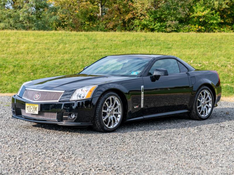 Bring a Trailer] 2009 Cadillac XLR-V For Sale With Only 2,500 Miles