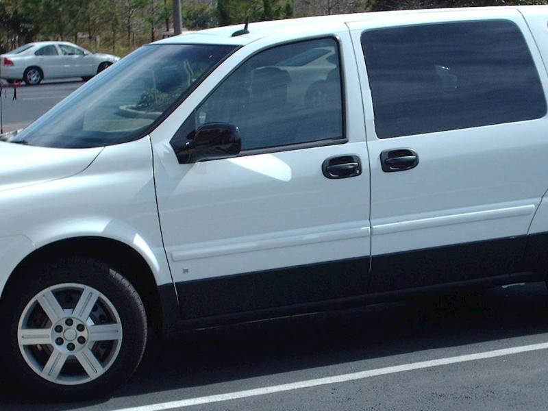 2007 Saturn Relay 2 - Passenger Minivan 3.9L V6 auto