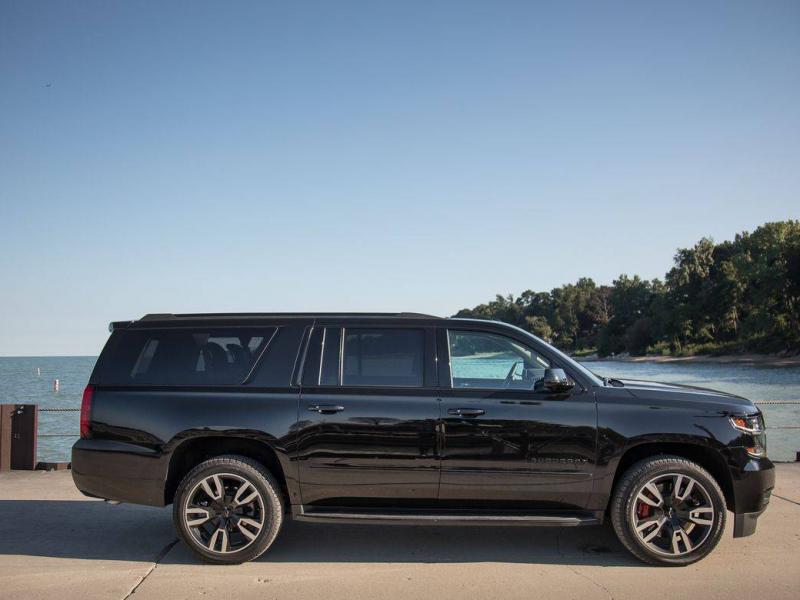 2019 Chevrolet Suburban: 10 Things We Like (and 5 Not So Much) | Cars.com