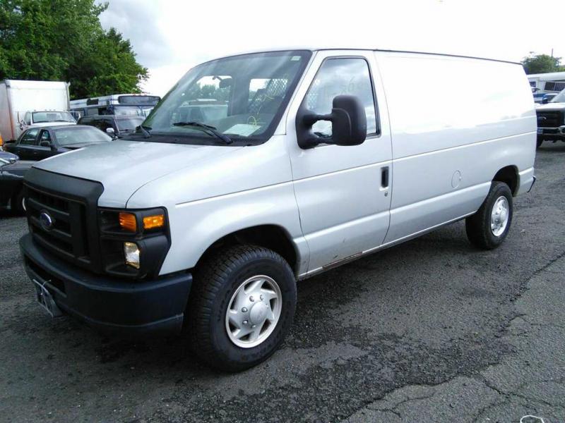 2008 Ford E-250 Cargo Van (Hartford, CT 06114) | Property Room