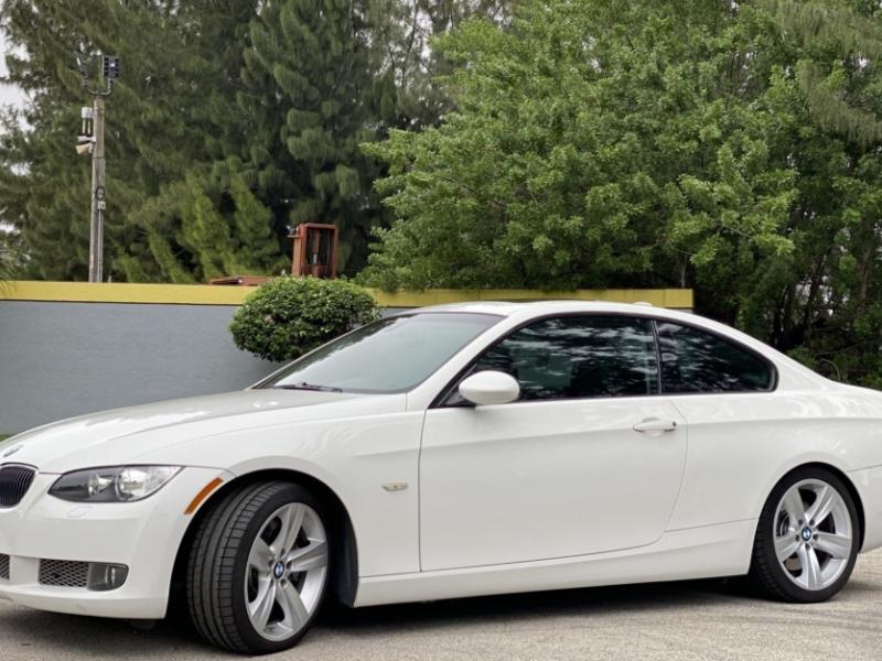 33k-Mile 2009 BMW 335i Coupe 6-Speed for sale on BaT Auctions - sold for  $22,000 on January 4, 2022 (Lot #62,824) | Bring a Trailer