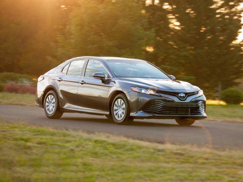 2018 Toyota Camry Hybrid Review & Ratings | Edmunds