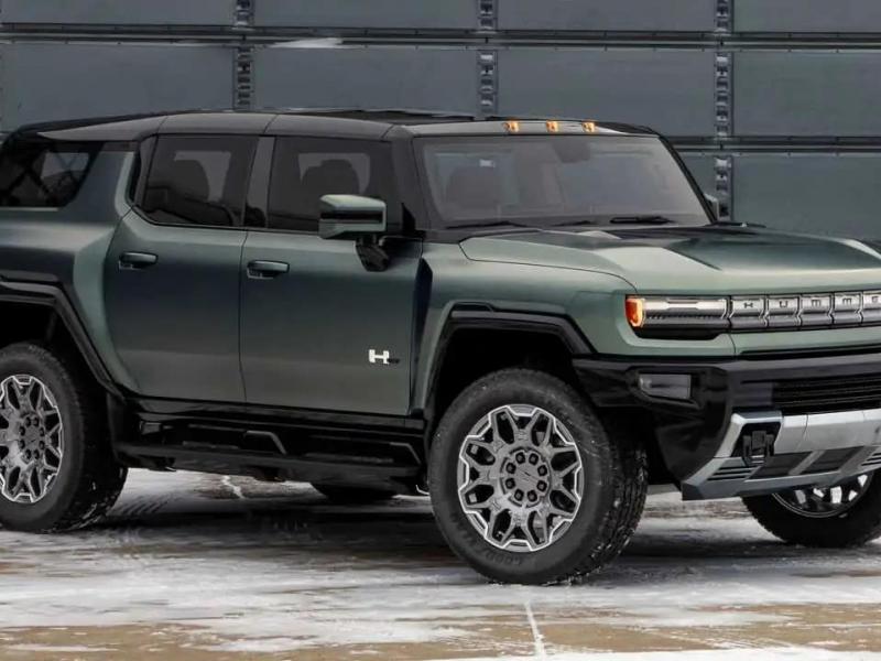 The New 2022 GMC Hummer EV Will Come in an SUV Variant